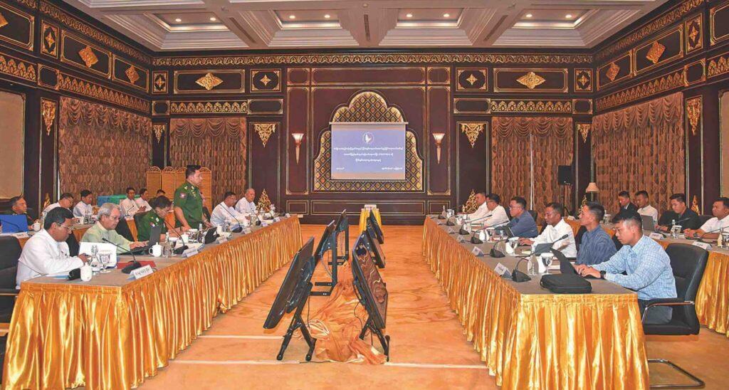 အစည်းအဝေးကို ကျင်းပနေချိန်တွင် တရုတ်နိုင်ငံက ၎င်း၏နယ်စပ်တစ်လျှောက် အခြေစိုက်အဖွဲ့များကို စစ်ကောင်...